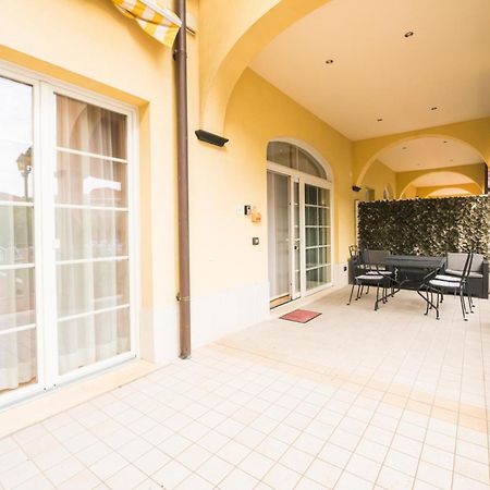 Giardino Dei Colori 111 Residence Pool&Fitness Тосколано-Мадерно Екстер'єр фото
