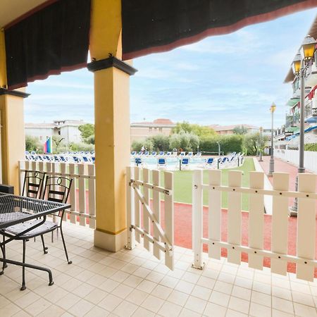 Giardino Dei Colori 111 Residence Pool&Fitness Тосколано-Мадерно Екстер'єр фото